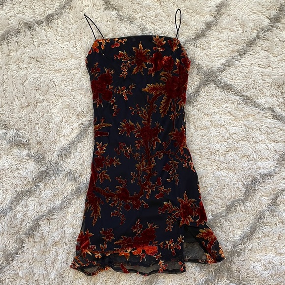 Super Bloom Velvet Mini Dress - Picture 3 of 4